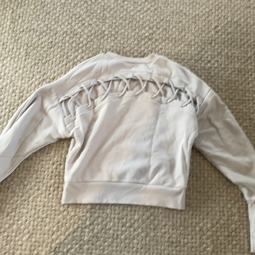 Alo sweatshirt
